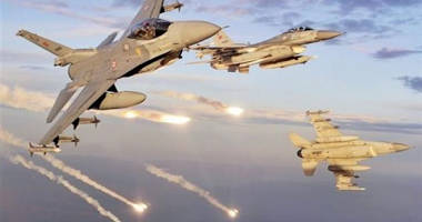 مقاتلات التحالف تدمر مخازن اسلحة في معسكرعمد بسنحان