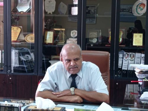 كلية الهندسة جامعة عدن .. أربعة عقود من العطاء والتميز تعمل دون موازنه تشغيلية ” لقاء”