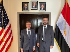 وزير الخدمة المدنية يلتقي السفير الأمريكي