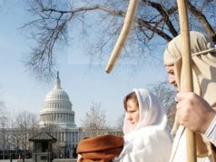 ترامب يشتم البابا… ولماذا يحطم إسرائيلي رأس السيد المسيح؟