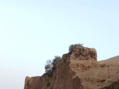 لحج : انهيار الجبيونات يهدد قرية عبر بدر بكارثة وشيكة