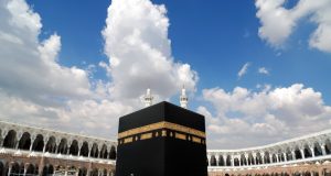 غرامة مالية طائلة لمن يؤوي حاملي تأشيرات الزيارة بمكة