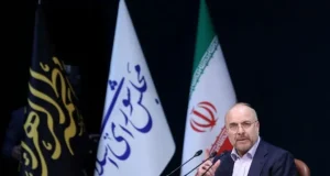 كبير المفاوضين الإيرانيين: واشنطن تريد دفعنا للاستسلام