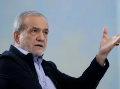 الرئيس الإيراني يفجر مفاجأة: عقدت لقاءا مطولا مع المرشد مجتبى خامنئي وهذا أكثر ما نخشاه!