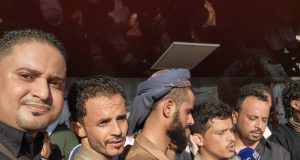 جارالله الشوبجي للمحتشدين في ساحة العروض : ننظر إليكم وقلوبنا تفيض بشعورين لا ثالث لهما: ألم الفقد ، وشموخ الفخر