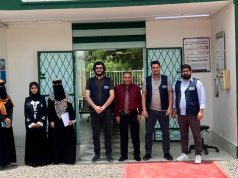 فريق من وزارة الصحة يطلع على مستوى الخدمات بمركز الأطراف الصناعية بعدن