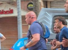 الرئيس الفرنسي يفاجئ المصريين بالجري في شوارع الإسكندرية ” فيديو “