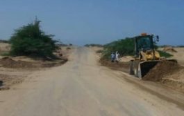 صندوق صيانة الطرق ينفذ أعمال إزالة مخلفات السيول في أبين