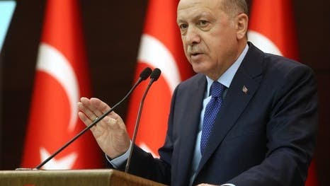 بسبب عائلته . .  أردوغان يلوح بإغلاق منصات التواصل