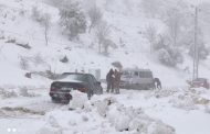 شاهد بالصور والفيديو أثار العاصفة الثلجية القاسية التي ضربت دول عربية