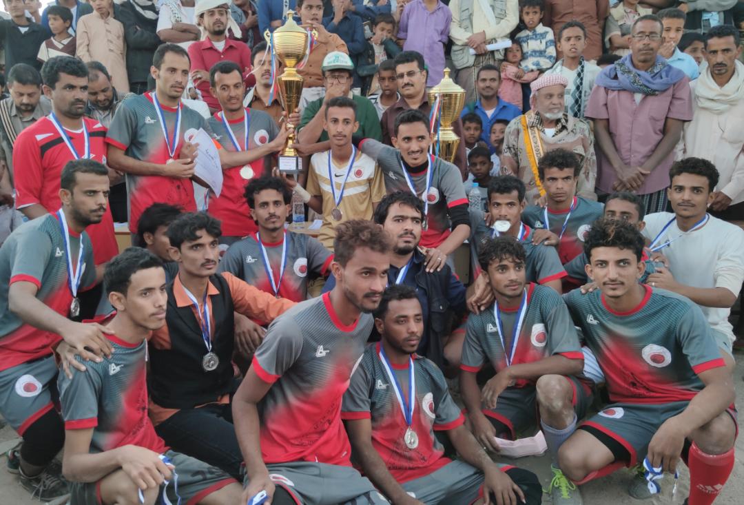 تتويج فريق النجم في نهائي دوري نادي النصر الرياضي في شبوة 