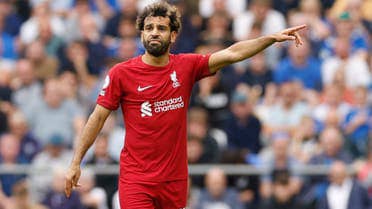 أسطورة إنجلترا يهاجم محمد صلاح