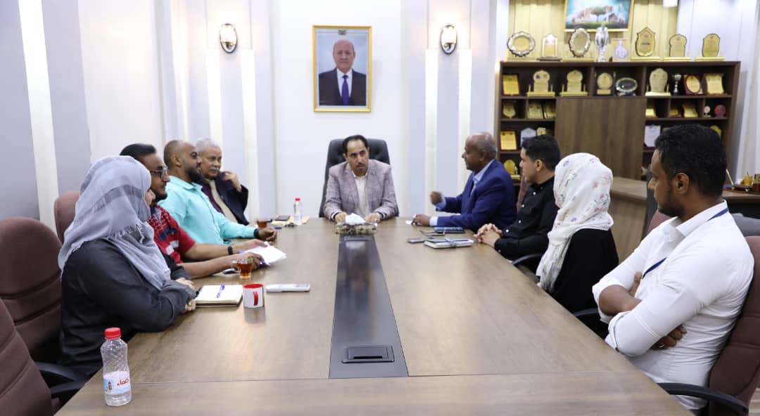 الوزير البكري يلتقي رئيس أكاديمية عدن للغوص الحر