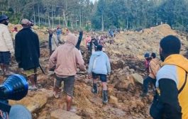 انهيار أرضي يتسبب في دفن أكثر من 300 شخص وأكثر من الف منزل في بابوا غينيا الجديدة