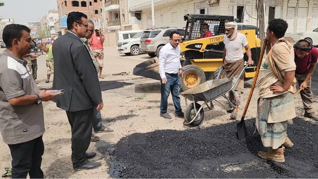 مدير عام المنصورة يدشن المرحلة الأولى من مشروع 