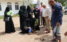 مدير إدارة المرأة بإنتقالي لحج تدشن مبادرة إزرع شجرة عمر وطن مع فضيل والصعو بجامعة لحج